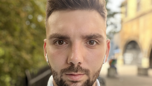 Jonathan Wyatt headshot