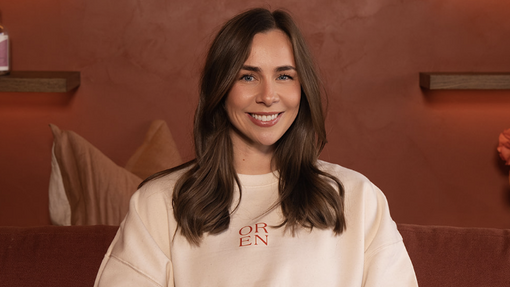 Kelly Powling sitting 