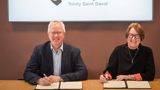 Professor Jon Timmis, VC of Aberystwyth University and Professor Elwen Evans, VC of UWTSD