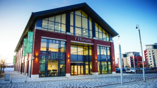 Llyfrgell Y Fforwm Abertawe