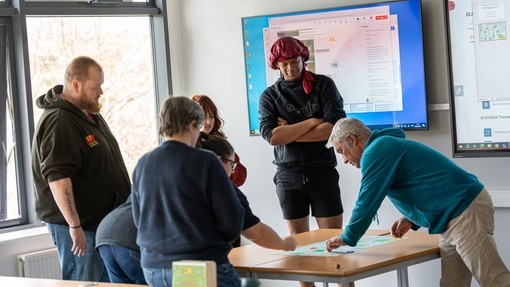 Image of lecturer and Sociology students