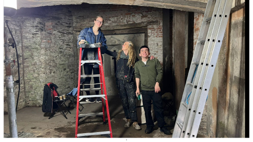 Hannah working on set
