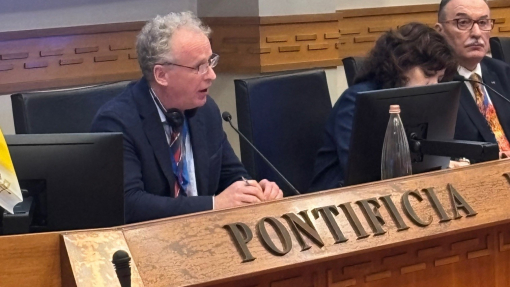 Dr Jeremy Smith presenting at the 10th International Congress of Scholas Occurrentes Chairs in Rome. 