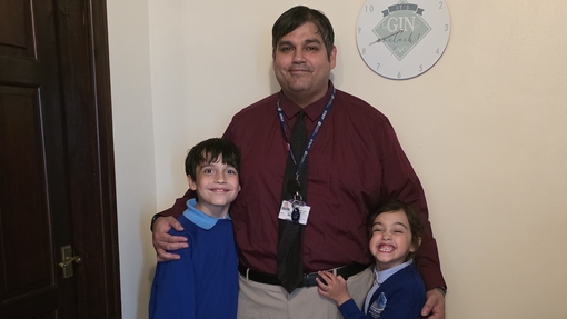 Fred Murad with his children