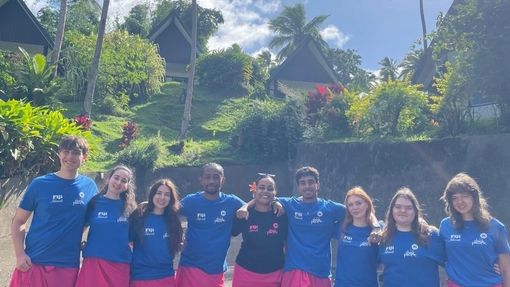Perrine Roch - BA Illustration - with fellow volunteers in Fiji
