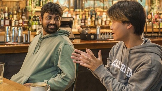 Students socialising and enjoying a coffee