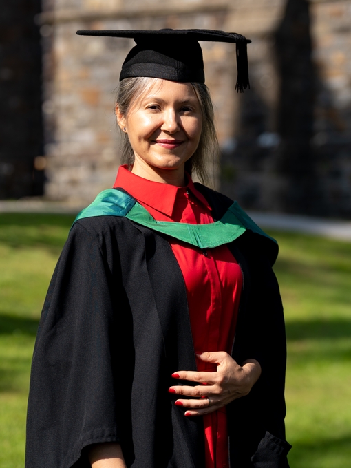 graduation photo of Cristina-Laura Novotny 