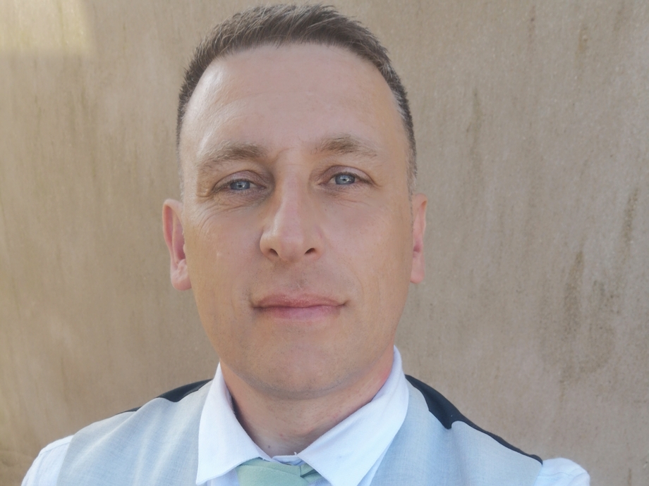 Chris Felices Headshot