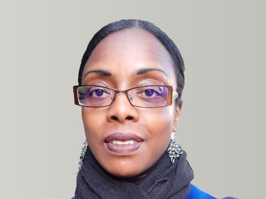 Diola Bijlhout Headshot