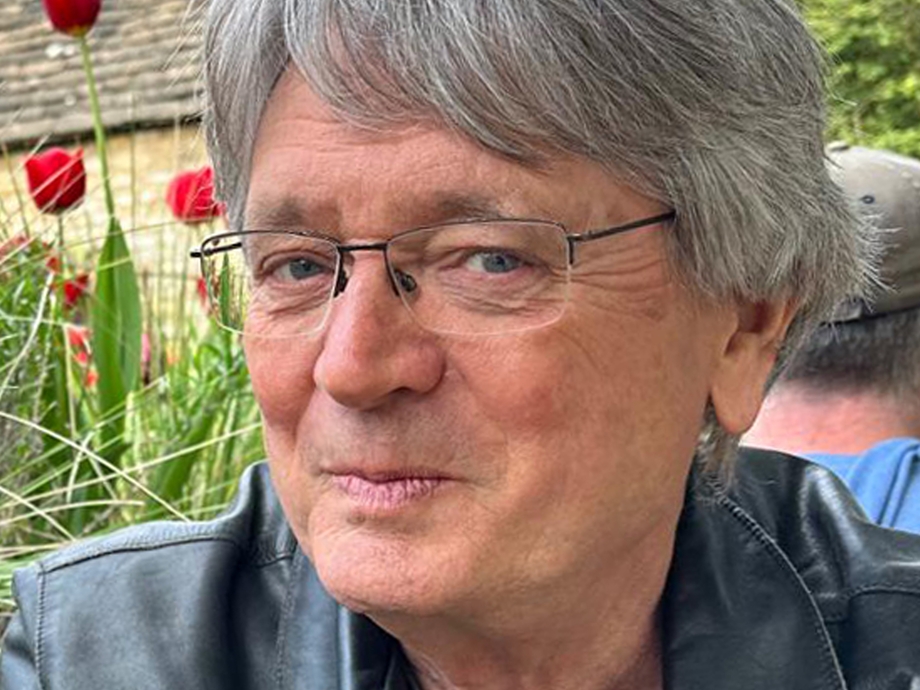 Gary Phillipson headshot