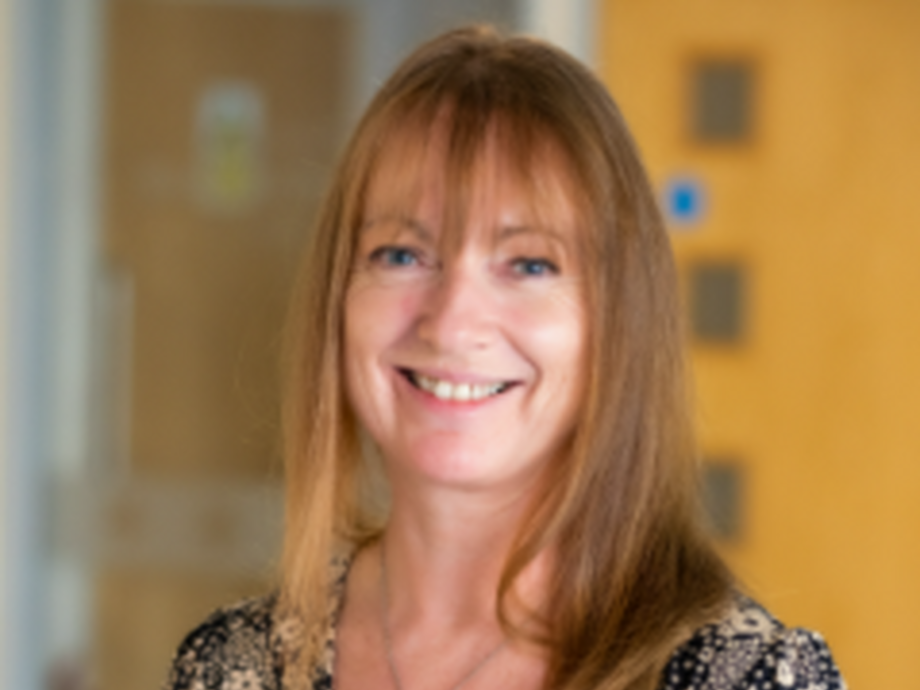 Julia Crossman headshot