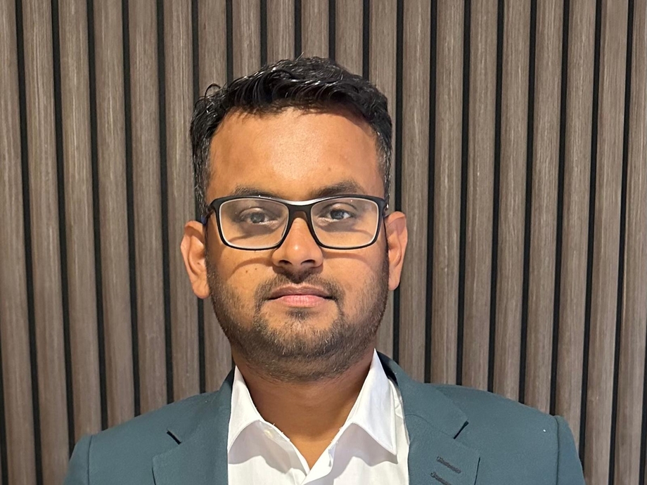 Liyanage Sampath Rodrigo Headshot