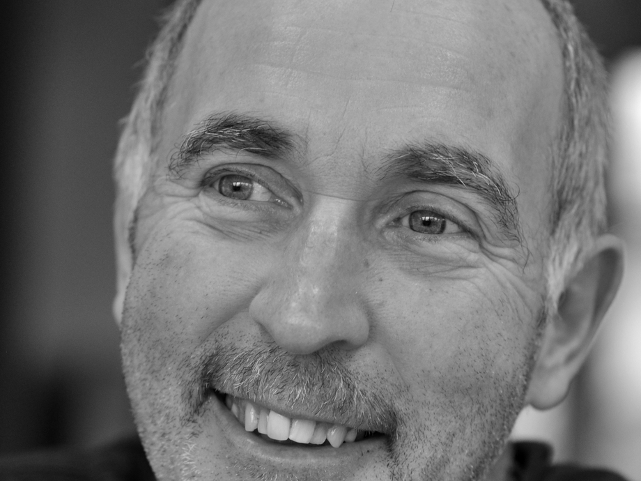 Ian Standen Headshot 