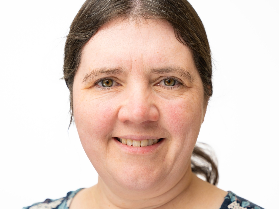 Gaynor Thomas Headshot