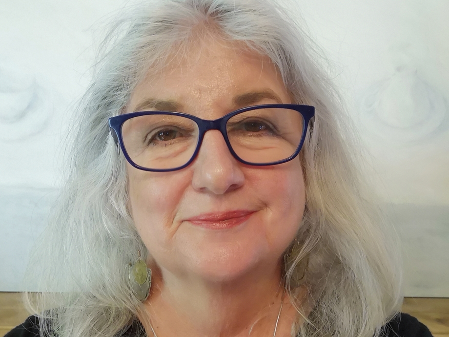 Delyth Lloyd-Evans Headshot