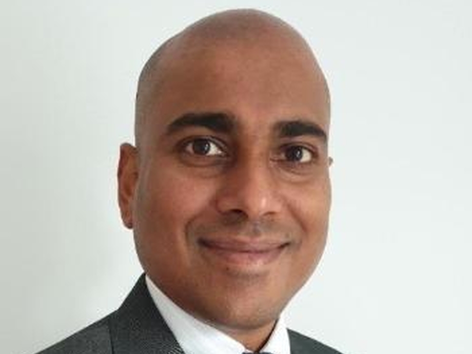 Yohan Mendis Headshot