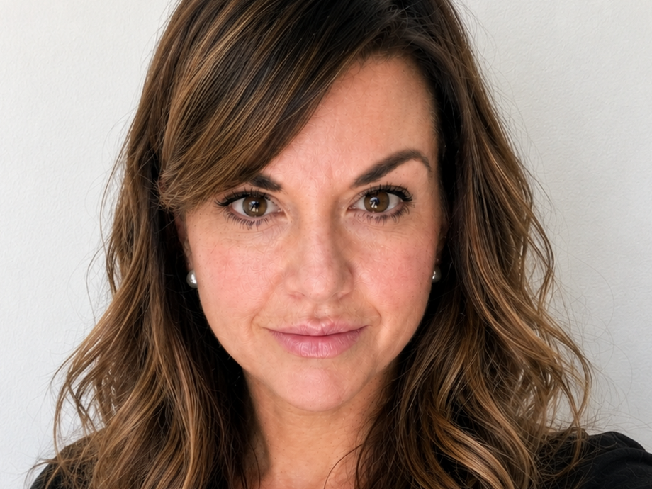 Lecturer Laura Hutchings