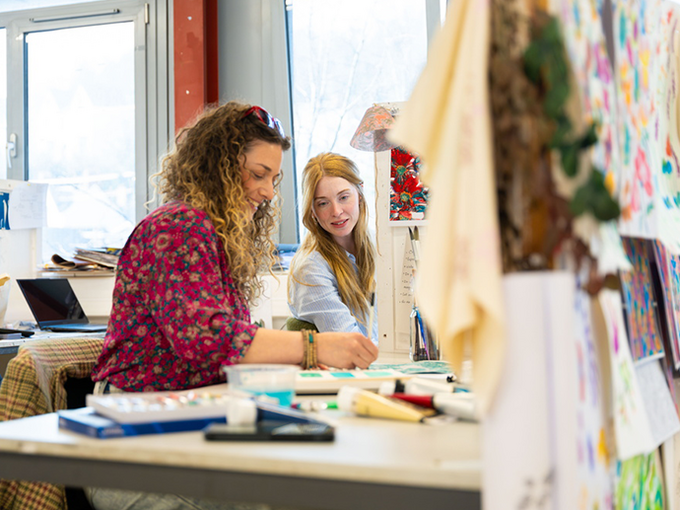 students using the desk space facilities