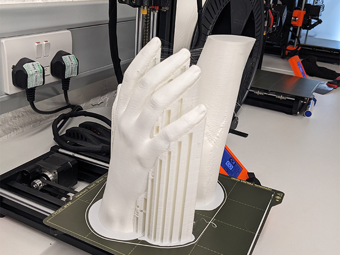 3D printer carving out a mould