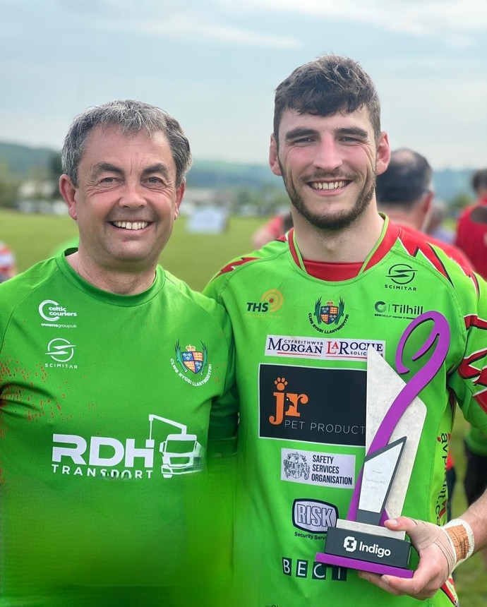 Gareth Potter & Jordan Thomas in Llandovery RFC Kit