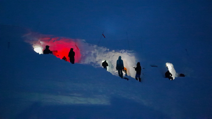 Elenya Moore with her class mates in Norway on a winter expedition 