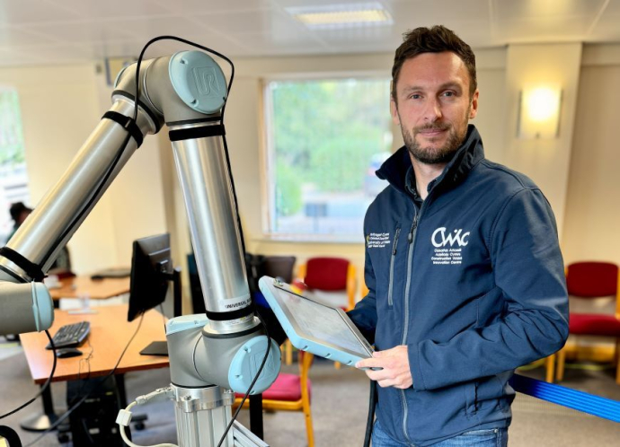 an image of Gareth Evans at work 