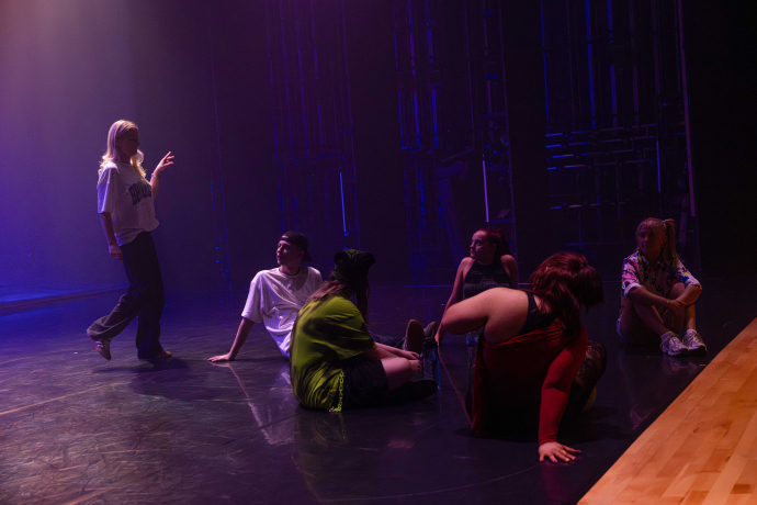 masterclass with Holly Corsi - students getting advice from her