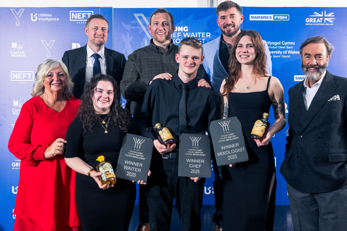 image of yyy winners and judges together