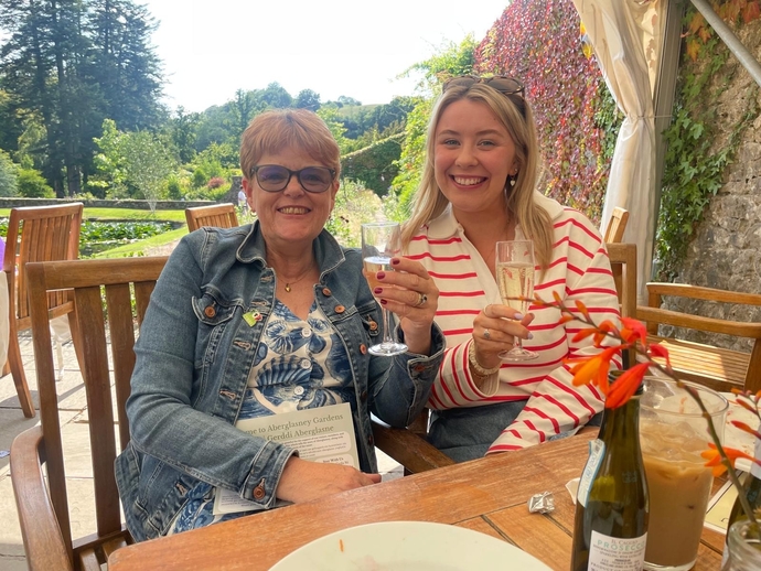 an image of Margaret and Sioned Bowen together