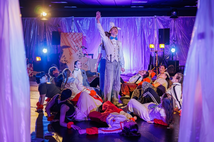 Alice By heart being performed by students
