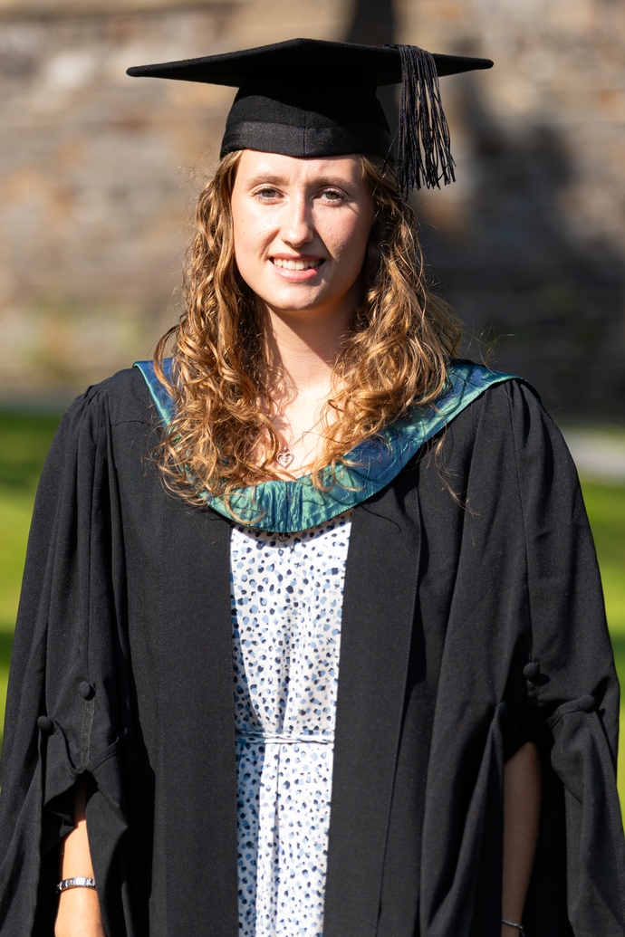 Image of Fflur in cap and gown 