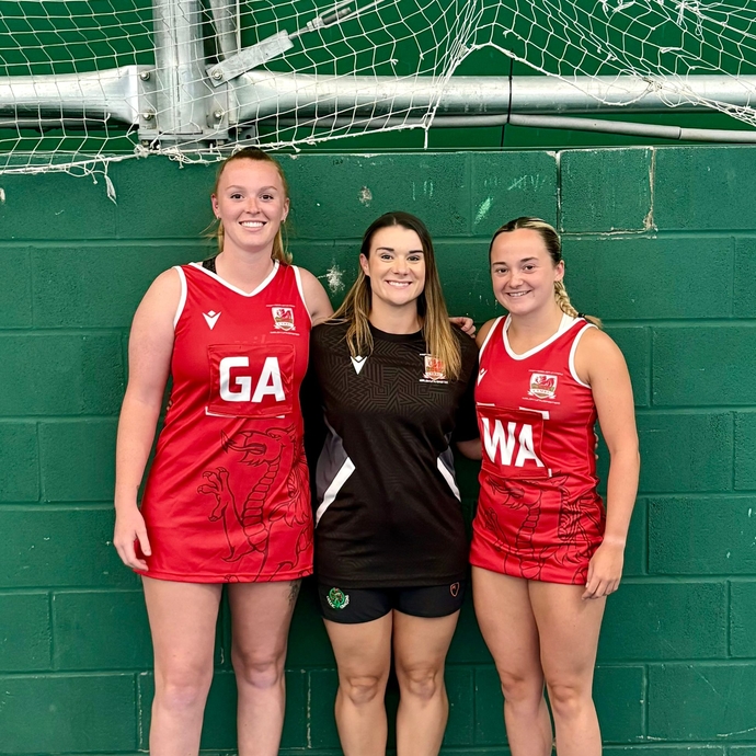 Lauren, Cassy and Hannah photo together