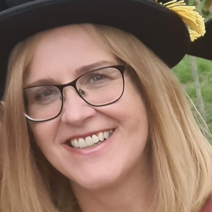 Dr Alison Murphy headshot at graduations