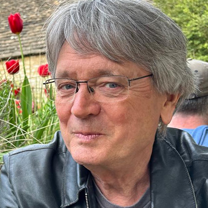 Gary Phillipson headshot