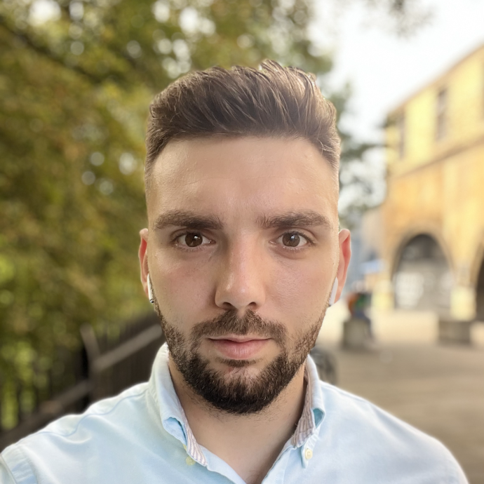 Jonathan Wyatt headshot