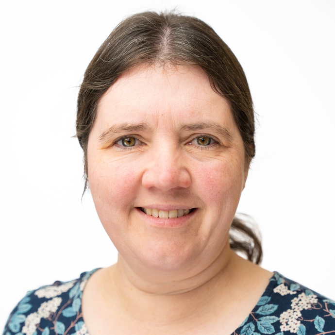 Gaynor Thomas Headshot