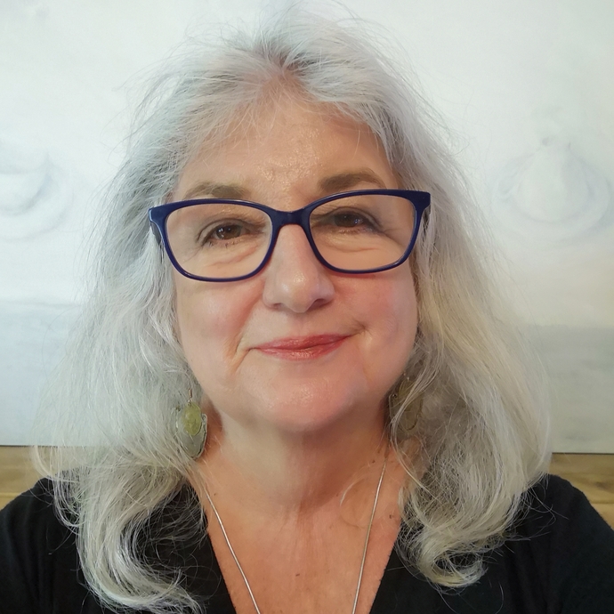 Delyth Lloyd-Evans Headshot